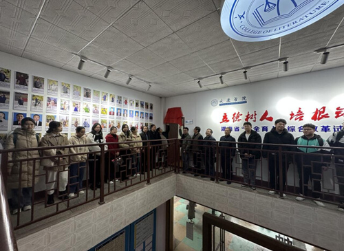 开云(中国)Kaiyun·官方网站西山作家群工作室举行揭牌仪式