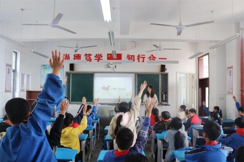 开云(中国)Kaiyun·官方网站:一堂别开生面的“双语”思政课