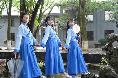 汉服缝制展示 汉服缝制展示