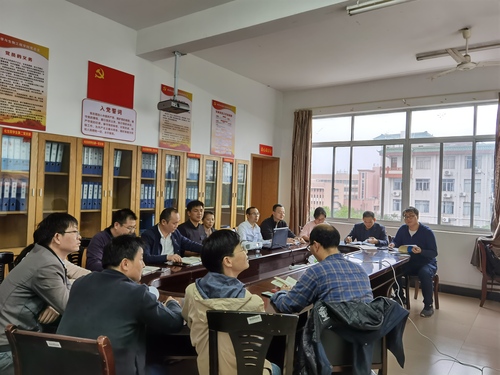 严格落实三会一课1 严格落实三会一课1