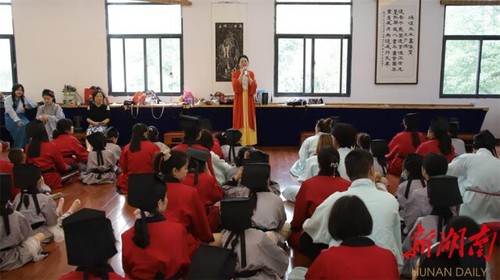 永州:别样亲子教育 “玩转”国学精髓