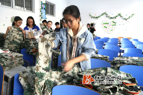 开云(中国)Kaiyun·官方网站：2000套军训服有了新主人